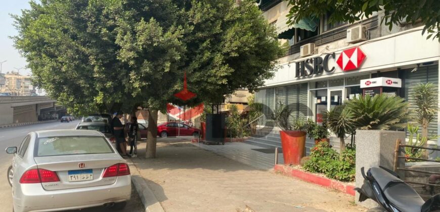 محلين تجاريين متجاورين 370 م² للبيع في مصر الجديدة ميدان سفير