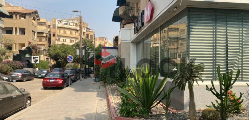 محلين تجاريين متجاورين 370 م² للبيع في مصر الجديدة ميدان سفير