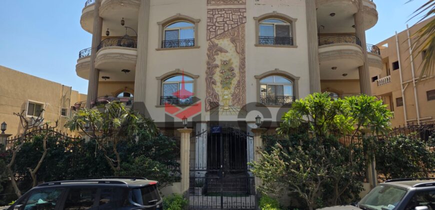 دوبلكس 495 م² للبيع في العبور الحي الخامس شارع الدكتور محمد عبده عباسي