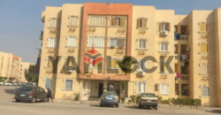 شقة 90 م² للبيع بعمارات نقابات الحى الثامن بالعبور أمام مدرسة علي ابن ابى طالب