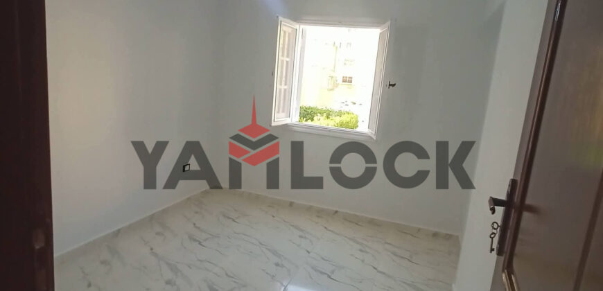 شقة 90 م² للبيع بعمارات نقابات الحى الثامن بالعبور أمام مدرسة علي ابن ابى طالب