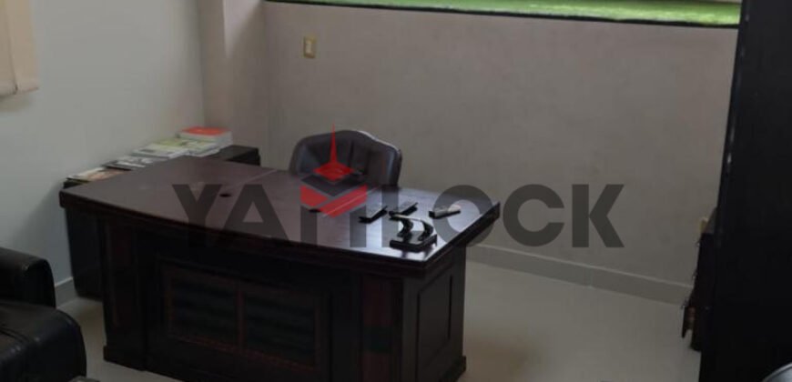 شقة اداري 140 م² للبيع في المجاورة السابعة شارع مسجد الزهراء مدينة المعراج أوتوستراد المعادى