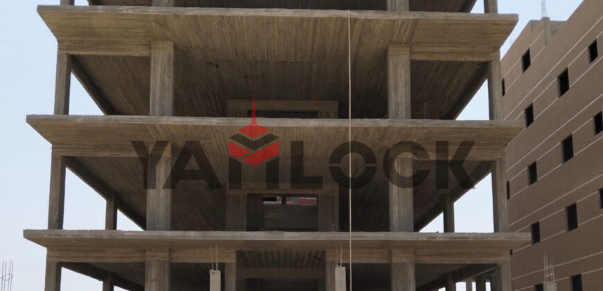 شقة 179 م² للبيع بجاردن في العبور الجديدة علي التسعين مباشر