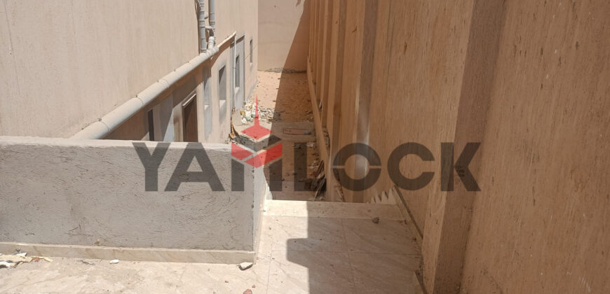 بيزمنت 220 م² للبيع بالحي الثالث العبور