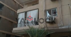 شقة 200 م² للبيع في شارع عبدالعزيز طلعت متفرع من شارع محمد المقريف