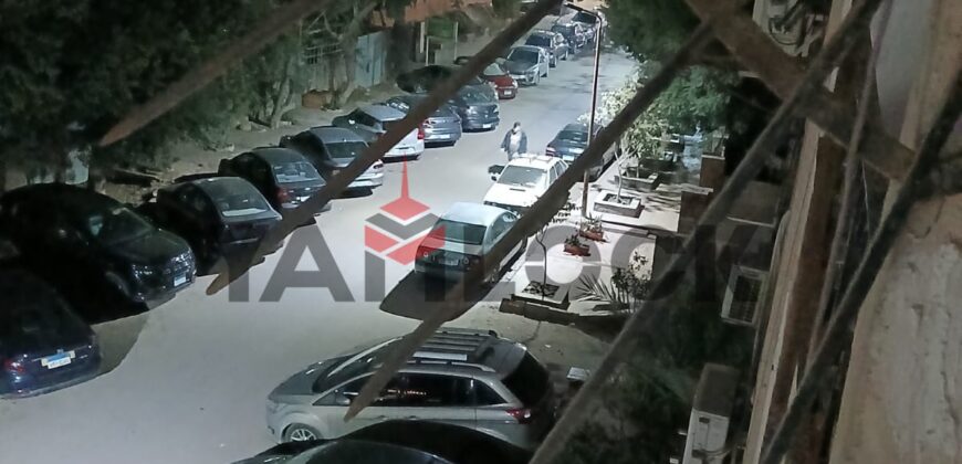 شقة 200 م² للبيع في شارع عبدالعزيز طلعت متفرع من شارع محمد المقريف