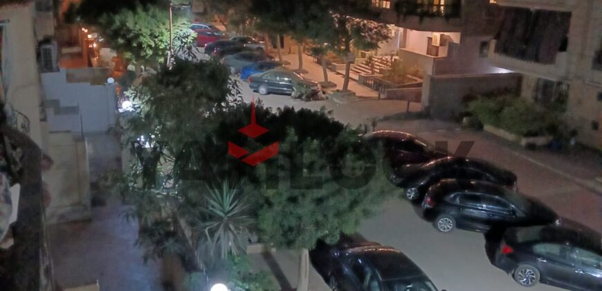 شقة 200 م² للبيع في شارع عبدالعزيز طلعت متفرع من شارع محمد المقريف