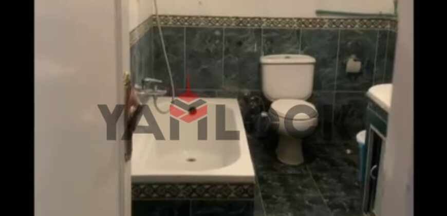 شقة 250 م² للبيع في شارع محمد المقريفي متفرع من حسن المأمون