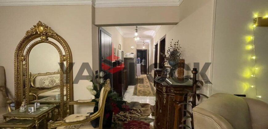 شقة 170 م² للبيع في شارع 28 خلف مسجد مستورة – المقطم