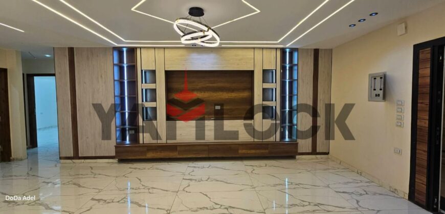 شقة 200 م² للبيع في حدائق الاهرام منطقة ص امام مدرسة الحسام