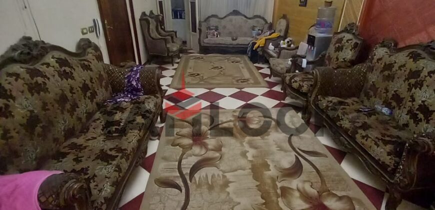 شقتين مفتوحين علي بعض 180 م² للبيع في شارع عثمان محرم – الاسكندرية