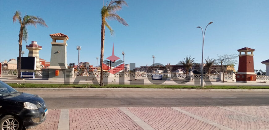 محل تجاري 25 م² للبيع في بورتو شرم