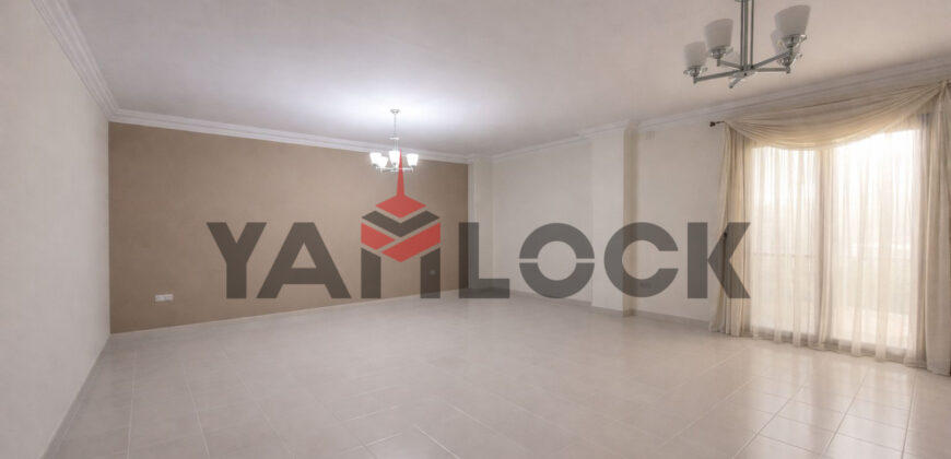 شقة 140 م² للبيع في العبور الحي الثالث خلف مسجد الروضة