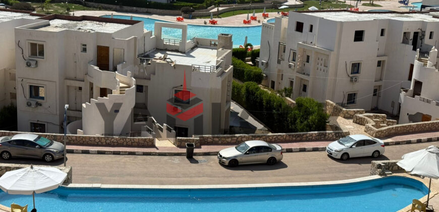 شقة 75 م² للبيع بدون عفش في القرية ريماس الكيلو ٧٨ – الساحل الشمالي