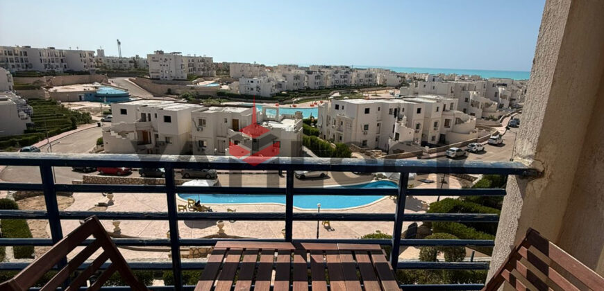 شقة 75 م² للبيع بدون عفش في القرية ريماس الكيلو ٧٨ – الساحل الشمالي