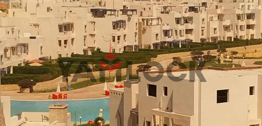 شقة 75 م² للبيع بدون عفش في القرية ريماس الكيلو ٧٨ – الساحل الشمالي