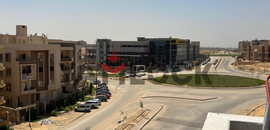 شقة 217 م² للبيع في اللوتس الشماليه المنطقه الاولى على شارع رئيسي شايفه ماونتن فيو2