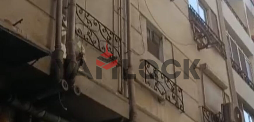 شقة 200 م² للبيع في شارع العزيز بالله جسر السويس