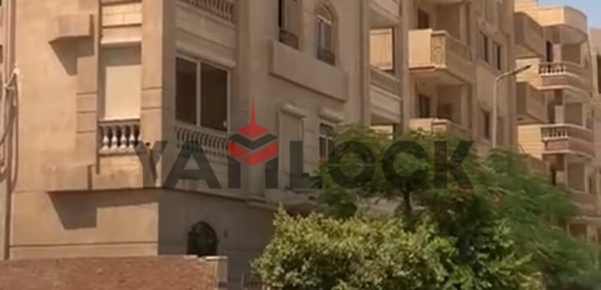 شقة 250 م² للبيع في شارع عدلي المليجي – المقطم