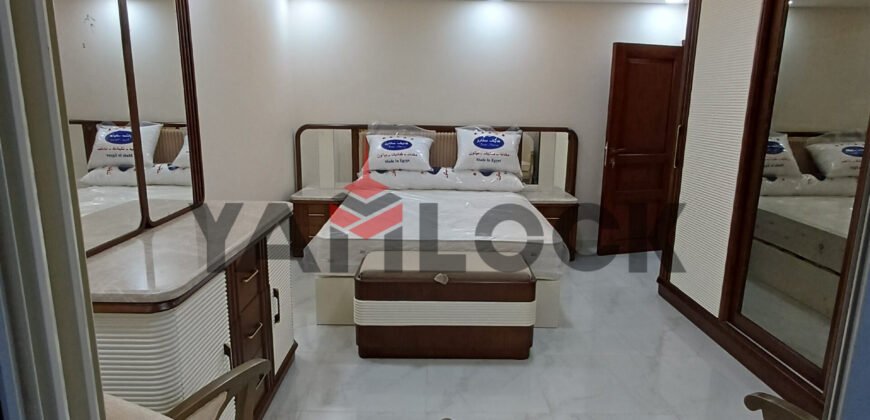 شقة 130 م² للبيع مفروش تشطيب ألترا لوكس – بشارع جامعه الدول – المهندسين