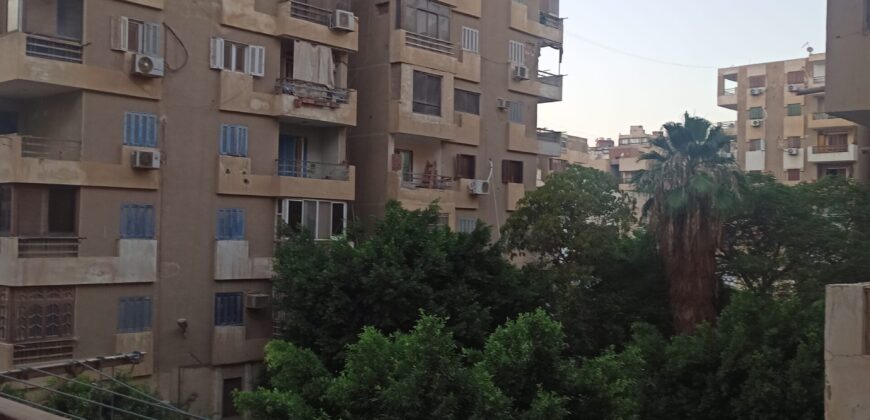 شقة 136 م²في الحى الثامن بمدينة نصر