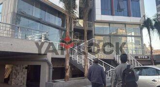 محل للبيع 19 متر في مول ايليت اسكوير 2 منطقه فيلات الدفاع الوطني المستثمرين شارع الجزيره التجمع