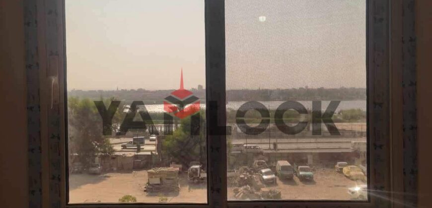 شقة 130 م² للبيع بالمعادي طرة مطلة علي الكورنيش وقريبة من محطة مترو كوتسيكا