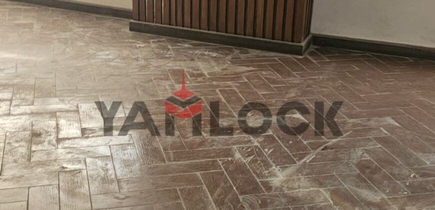 محل تجاري 330 م² للايجار في شارع 90 الشمالي