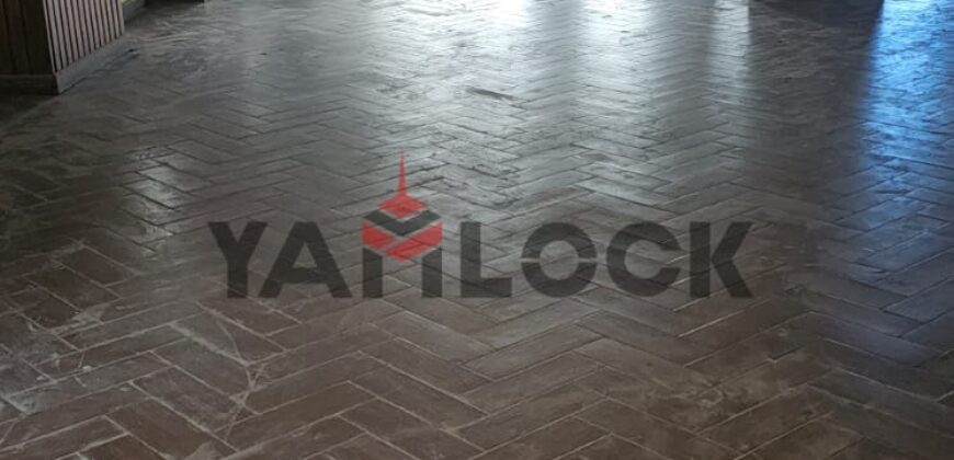 محل تجاري 330 م² للايجار في شارع 90 الشمالي