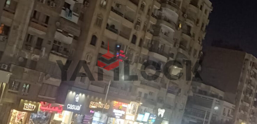 شقة 200 م² للبيع في المقطم شارع 9 الرئيسي امام بلبن