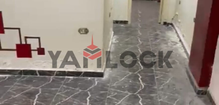 شقة تجاري 85 م² للبيع بميدان الساعة علي الموقف مباشرة – الاسكندرية