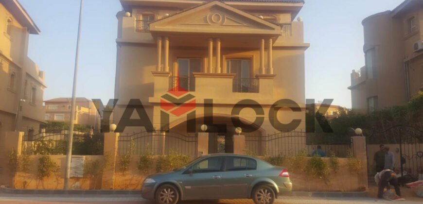 Standalone villa a 400 m² in Maxim residence Sherouk City- behind the British University