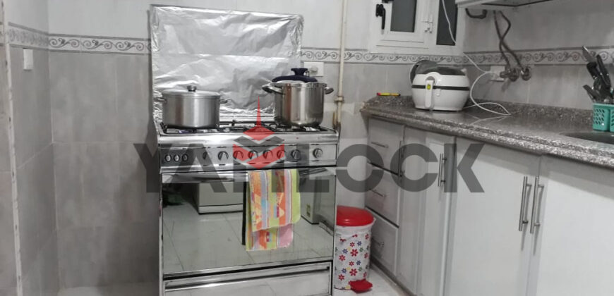 شقة 120 م² للايجار في ٨ شارع محمد محمد آدم متفرع من شارع حمام الدهب العطارين