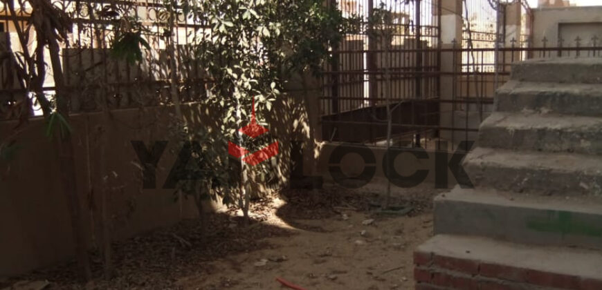 شقة 180 م² للبيع بمدينة الشروق المنطقة الثامنة عمارات – المجاورة 1