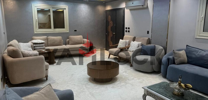 شقة 185 م² للبيع في العبور الحي التاسع شارع البستان تاني نمره من الحزام الأخضر