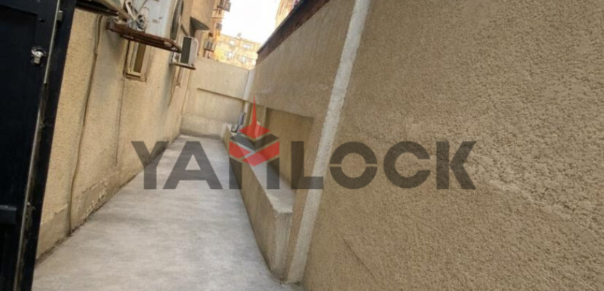 شقة سكني او اداري 300 م² منهم 70 م² تراث للبيع في الهضبة العليا – شارع ٩ المفارق شارع الثورة