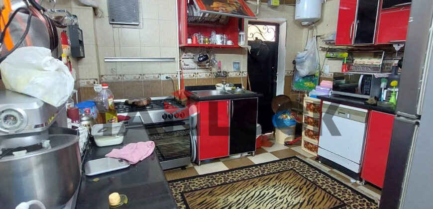 شقة سكني او اداري 300 م² منهم 70 م² تراث للبيع في الهضبة العليا – شارع ٩ المفارق شارع الثورة