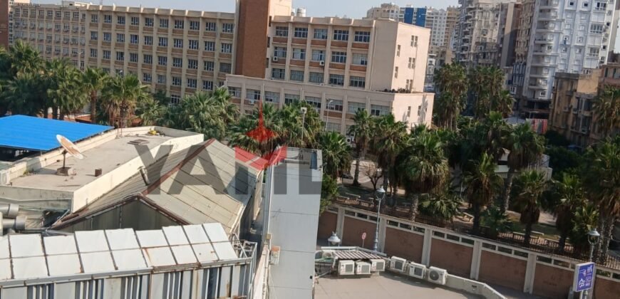 شقة 100 م² للايجار أمام مكتبة الإسكندرية بانوراما البحر والمجمع النظرى – الاسكندرية