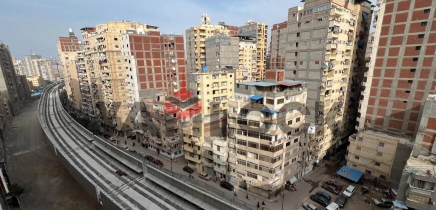 شقة 100 م² للايجار في شارع حسين شيرين من ابو قير على المترو مباشرة