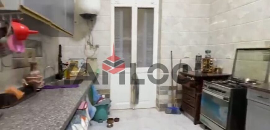 شقة 195 م² للبيع في شارع بورسعيد منطقه كامب شيزار – الاسكندرية