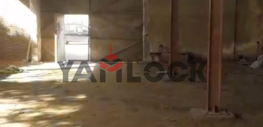 مخزن تجاري 1800 م² للبيع امتداد جسر السويس امام منطقه الحرفين امام محطه المونوريل