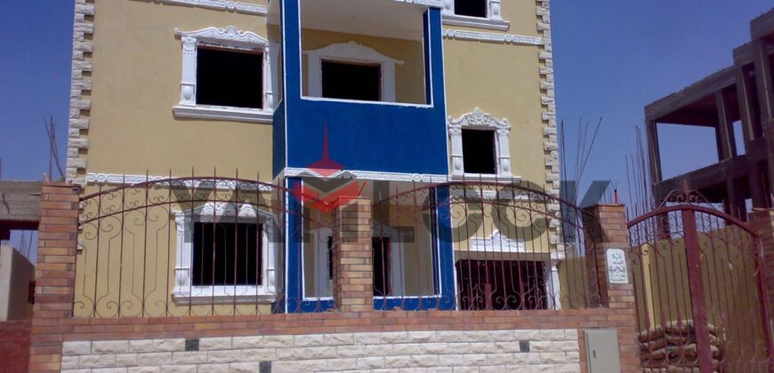 مبنى سكني 150 م² للبيع في المنطقة السادسة ابنى بيتك حرف ( ش ) قطعة 275