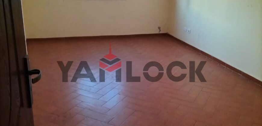 شقة 165 م² للإيجار في كامب شيزار على الترام مباشرة (الإسكندرية)