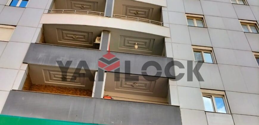 شقة 165 م² للإيجار في كامب شيزار على الترام مباشرة (الإسكندرية)