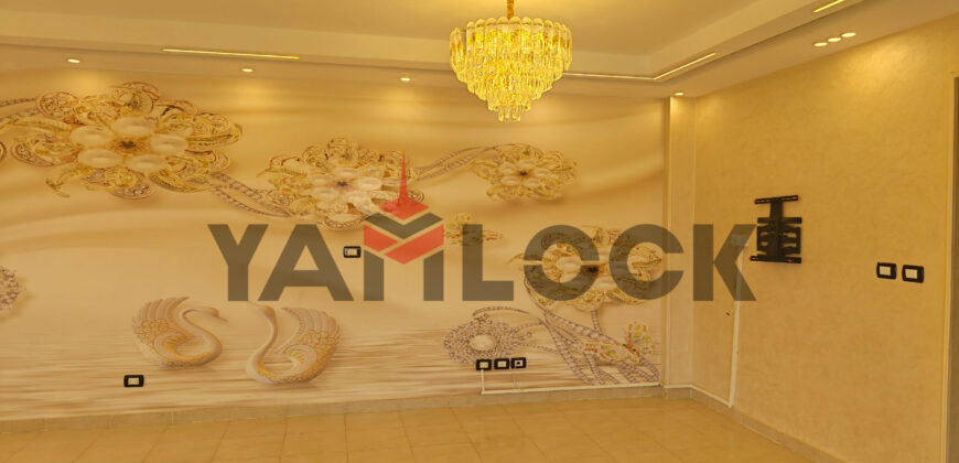 شقة 175 م² للإيجار في مدينتي B3 G32 Building 43