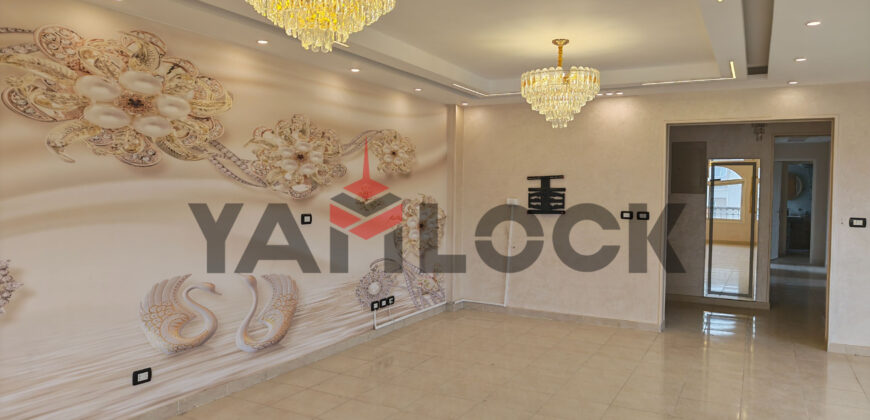 شقة 175 م² للإيجار في مدينتي B3 G32 Building 43