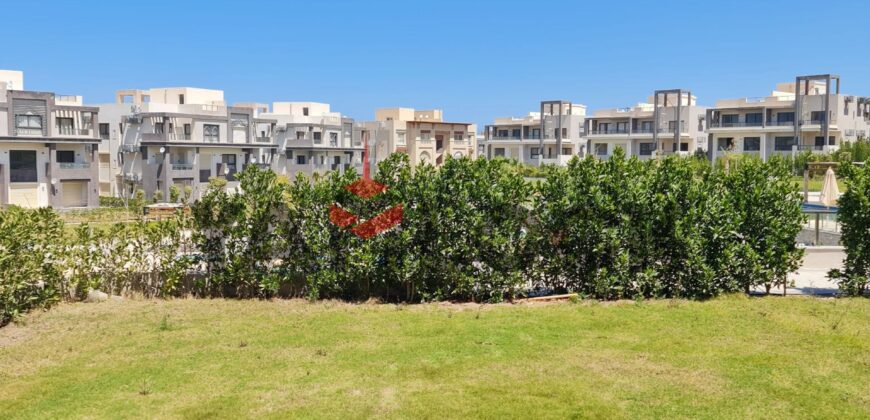 دوبلكس 240 م² للبيع تشطيب ألترا لوكس – إطلالة مسبح في الساحل الشمالي – مرسي مطروح