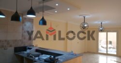 شقة 136 م² بجنينه 70 م² للإيجار في كمبوند المعادي فيو الشروق مدخل ٢بوابة الشروق طريق السويس