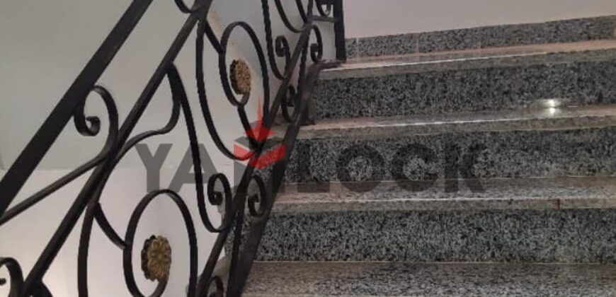 مبني سكني 209 م² للبيع بالعاشر من رمضان في الحي30 مجاوره 4 ادوار وبدروم