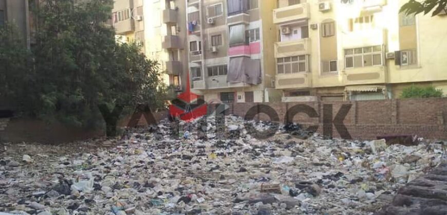 أرض 495 م² للبيع بحدائق حلوان شارع مسجد محطة مترو الأنفاق ناصية شارع عبد السلام الخبيرى